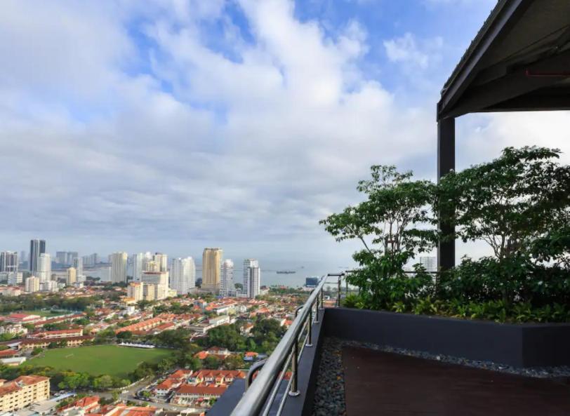 Tropicana 218 Macalister Sea & View By Staycation Apartment George Town
